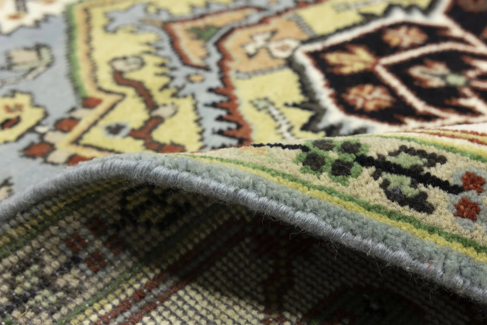 Light Gray Geometric 8X10 Heriz Serapi Oriental Rug - 18