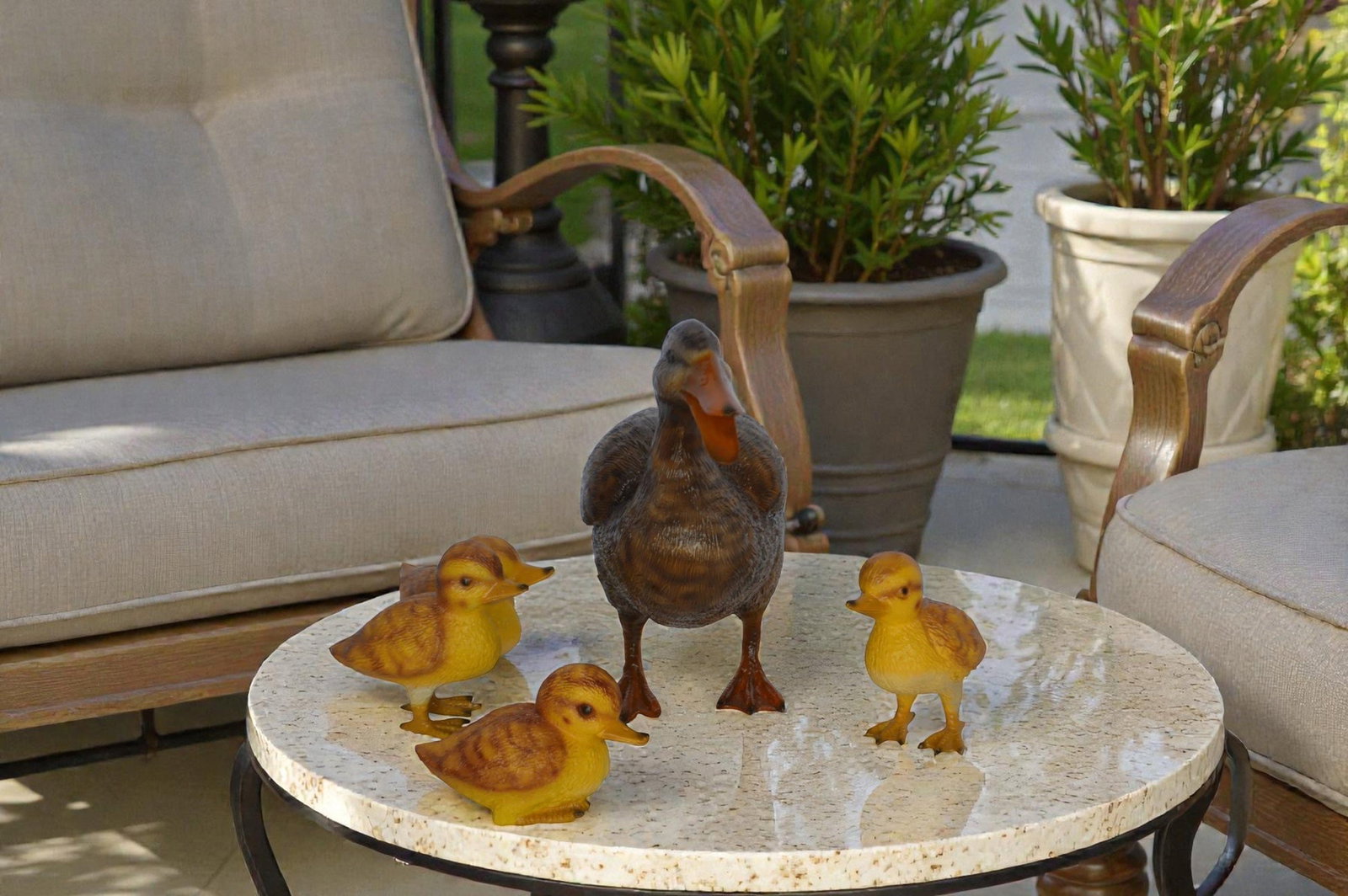 Duck family Bronze Statue - Size: 12"L x 4"W x 9"H. - 3