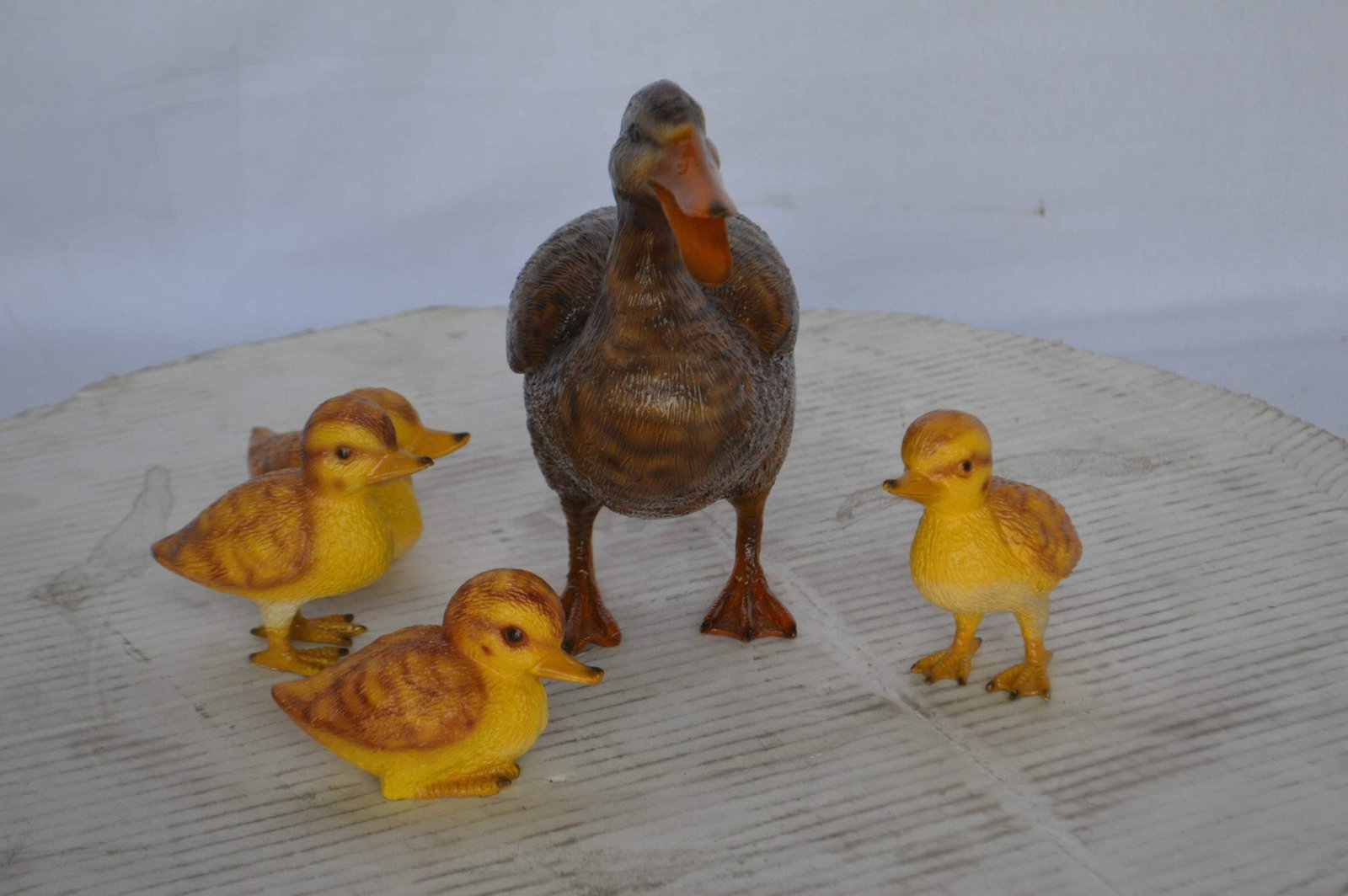 Duck family Bronze Statue - Size: 12"L x 4"W x 9"H. - 4