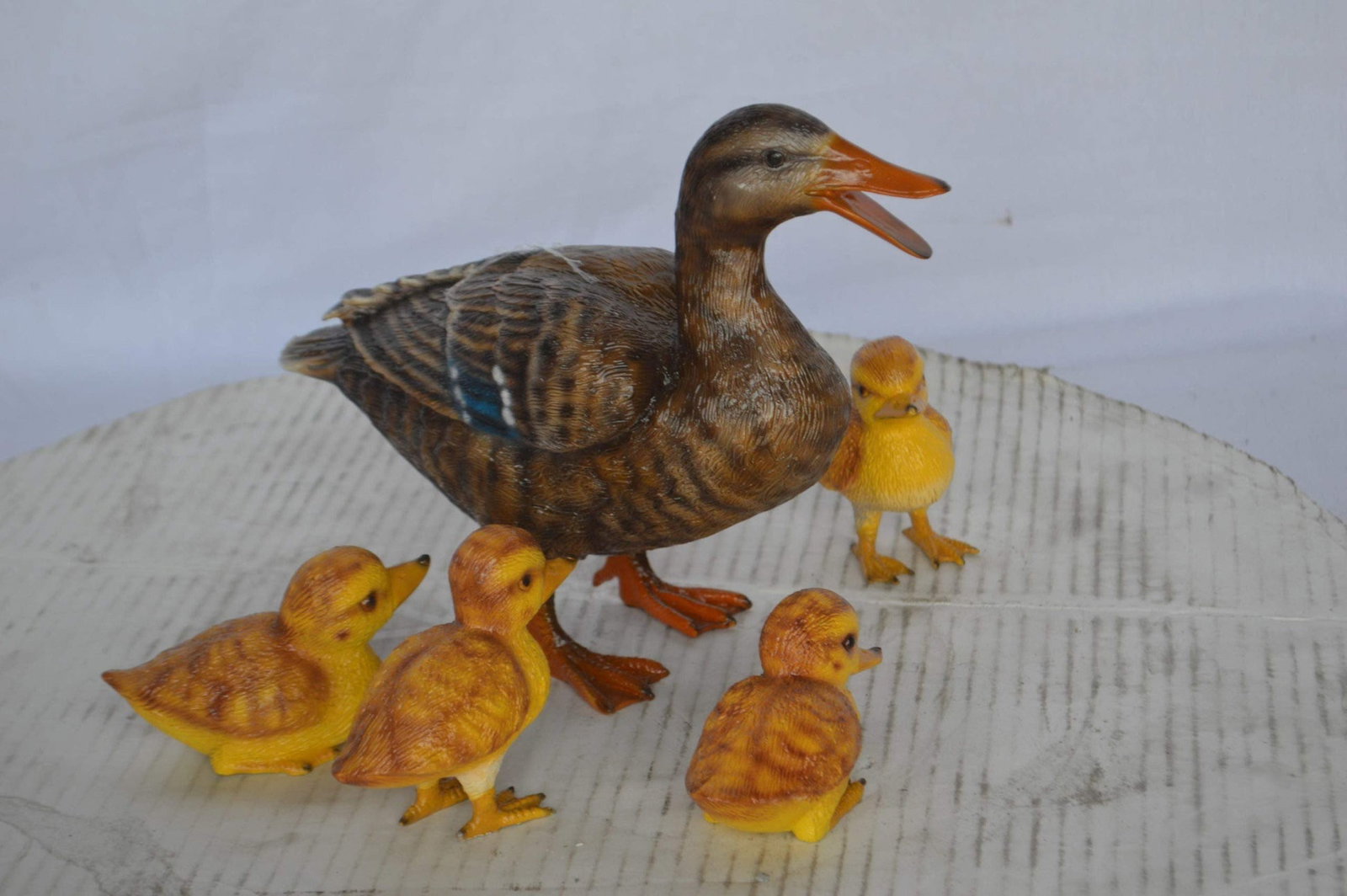 Duck family Bronze Statue - Size: 12"L x 4"W x 9"H. - 9