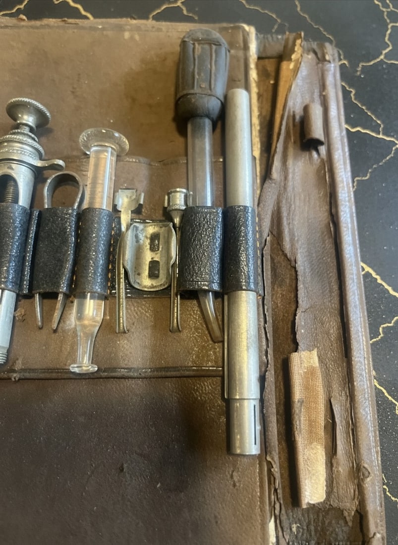 Vintage Medical Doctor Instrument Set in Leather Carrying Case Antique Tool - 4