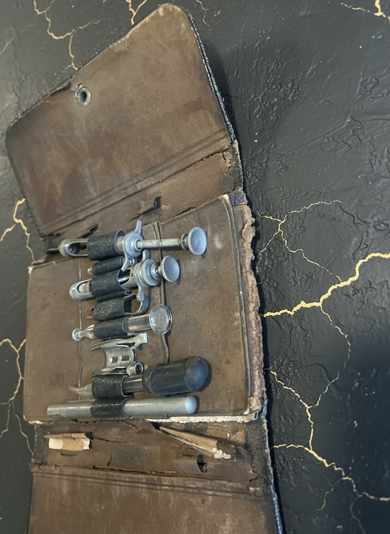 Vintage Medical Doctor Instrument Set in Leather Carrying Case Antique Tool - 9