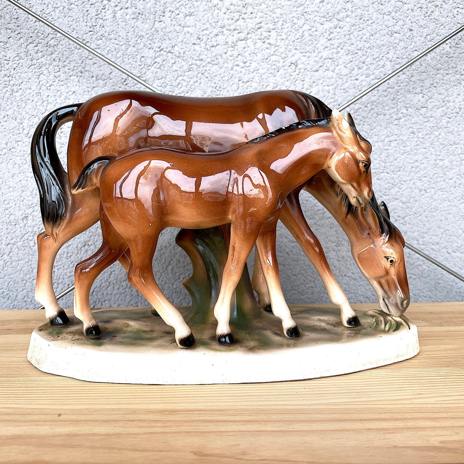 Signed porcelain horses: Title: Signed porcelain horses Maker:Unknown Origin: England Date/Period:Unknown Materials:Porcelain Size:Size: 17 x 12 x 26 cm Description:Signed porcelain horsesSize: 9 x 8 x 24 cmWeight: 1045 g