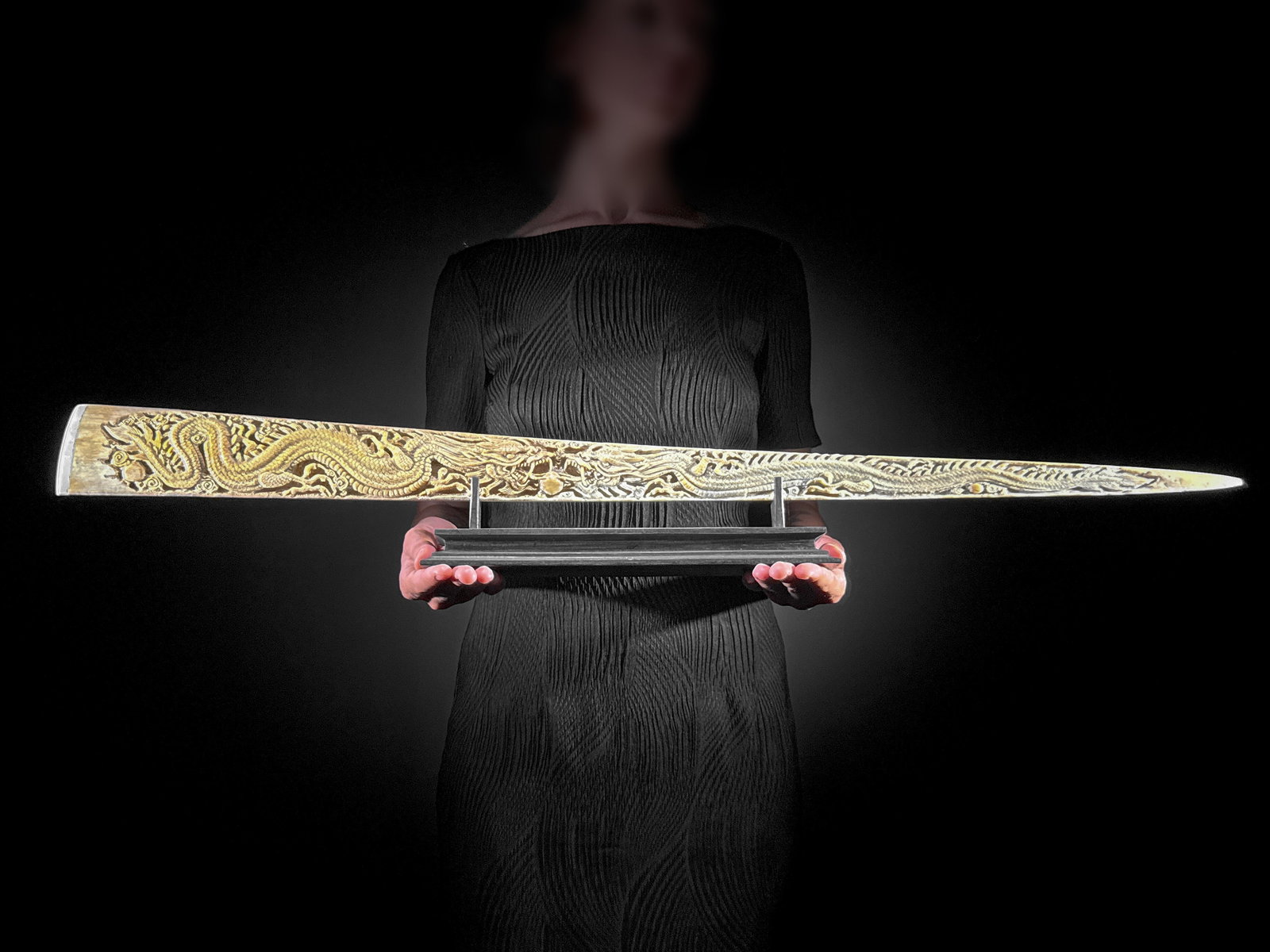 Large carved swordfish - Double Dragon motif: Title: Large carved swordfish - Double Dragon motif Maker:Unknown Origin: Indonesia Date/Period:2026 Materials:Xiphius Gladius, Bone, Wood Dimensions:Length: 91 cm / 35.8 inches Description:An extra l