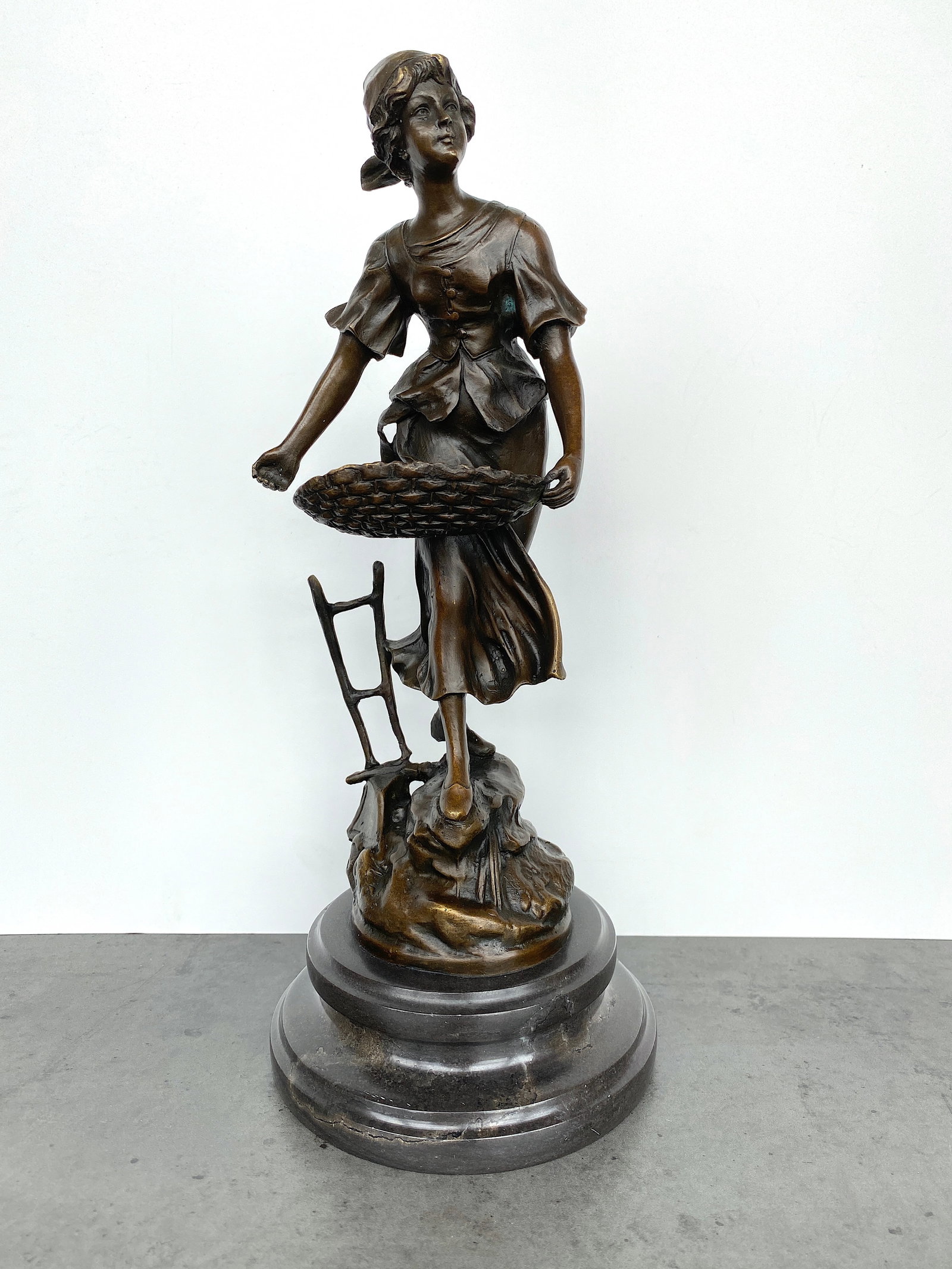 Sign. Bronze statue "The Sower" with marble base: Title: Sign. Bronze statue "The Sower" with marble base Maker:J B Deposee GarantiBy C. Desmeure Origin: Paris Date/Period:Early 20th cen. Materials:Bronze / Marble Size:Size: 14 x 14 x 34 cm