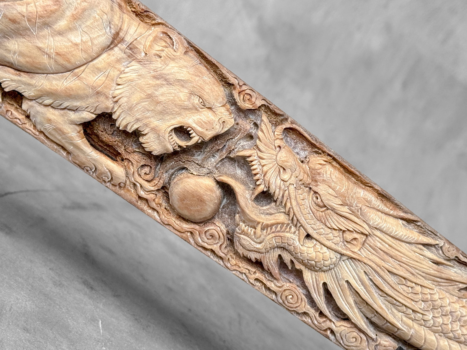 A stunning carved swordfish rostrum - Tiger dragon carving - 3