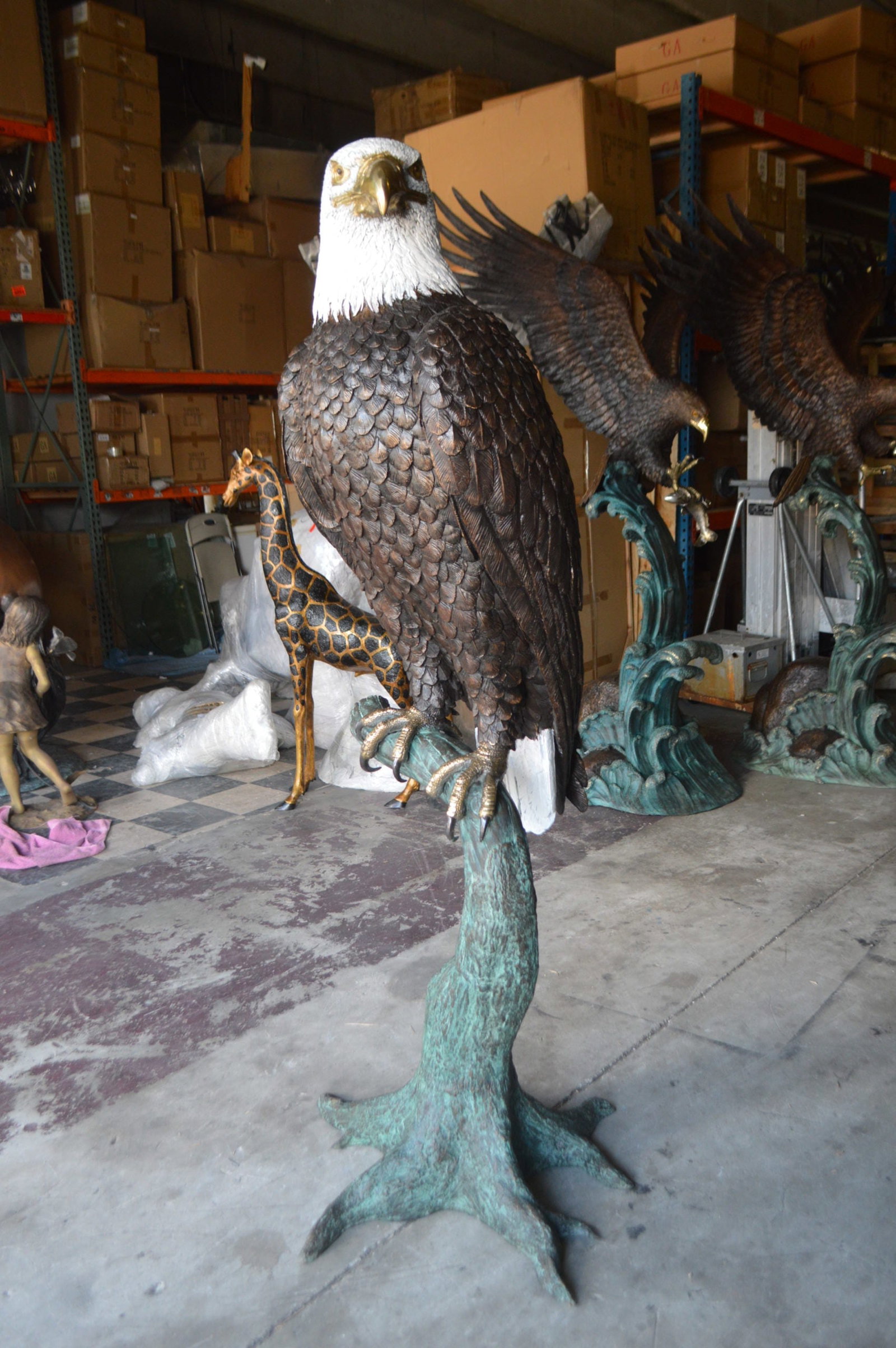 Large Eagle on a branch Bronze Statue - Size: 29"L x 29"W x 74"H: Title:Large Eagle on a branch Bronze Statue - Size: 29"L x 29"W x 74"H Description: Reserve: $6,090.00 Shipping: Domestic: Flat-rate of $502.00 to anywhere within the contiguous U.S. International: