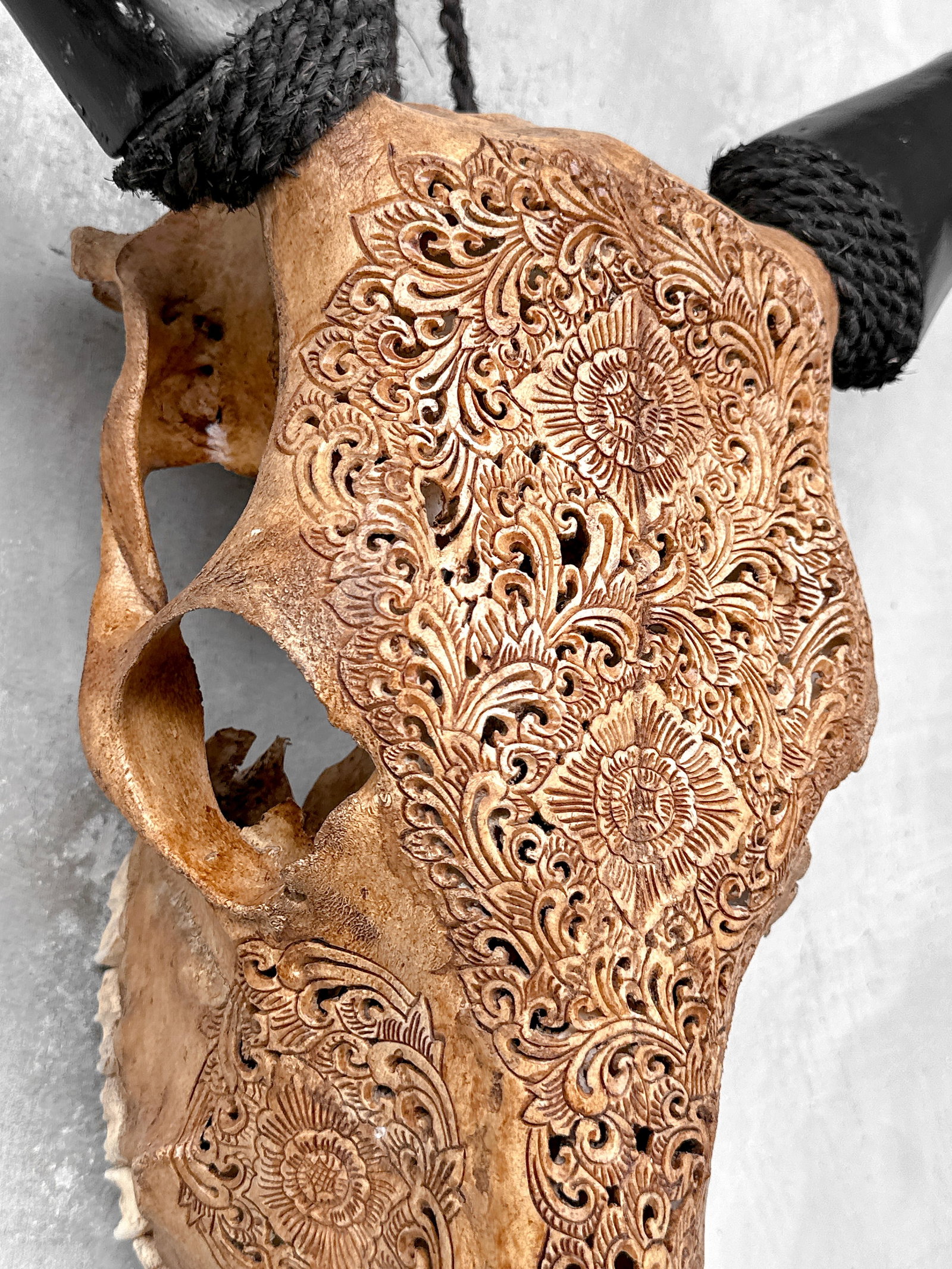 Brown cow skull - Traditional Balinese motif - 6