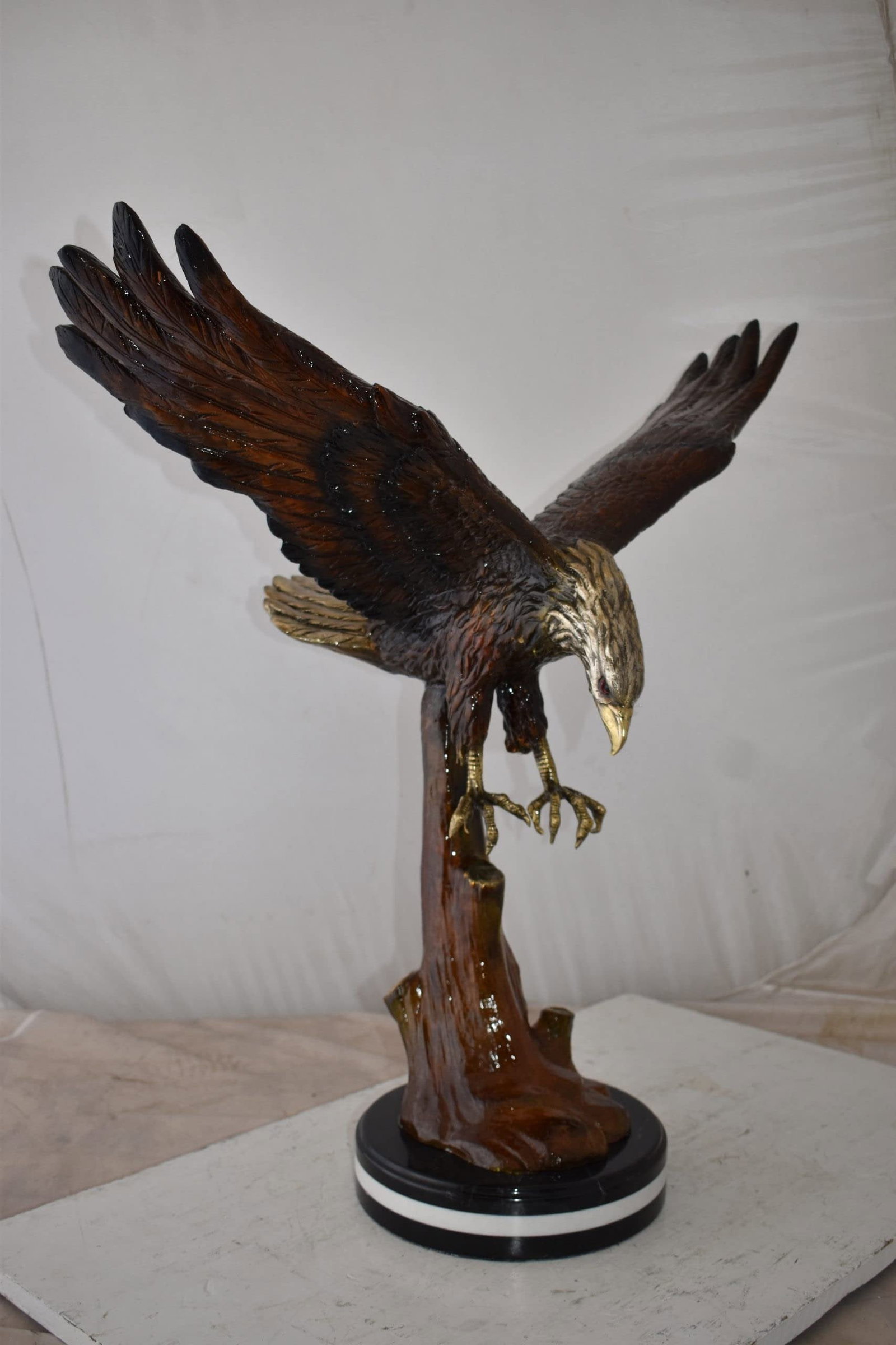 Eagle Flying and Looking Down for Prey Bronze Statue Size: 29" x 17" x 28"H - 4