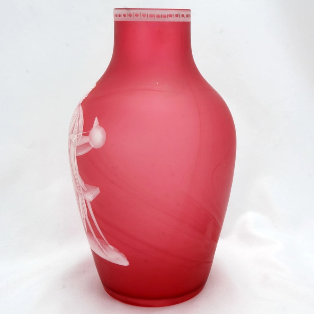 19th C Thomas Webb Cameo Glass Vase - 6