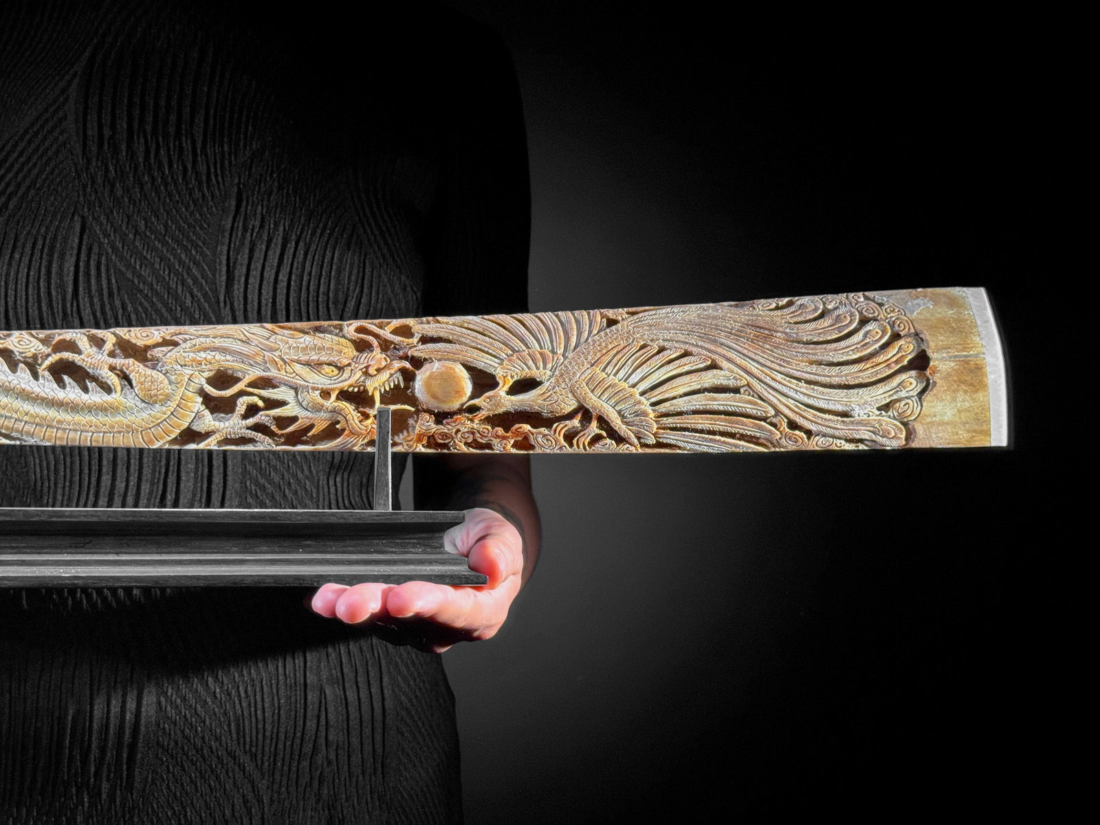 Impressive engraved swordfish rostrum - Dragon Phoenix motif - 10