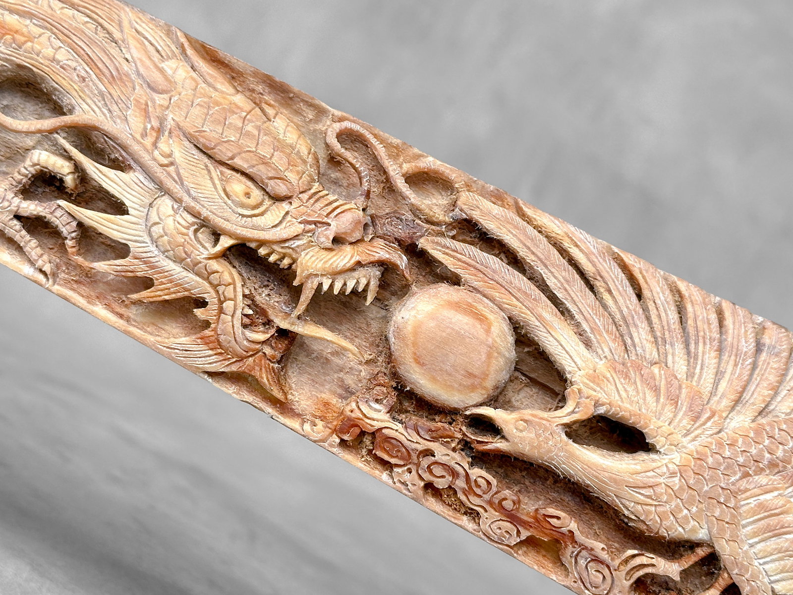 Impressive engraved swordfish rostrum - Dragon Phoenix motif - 3