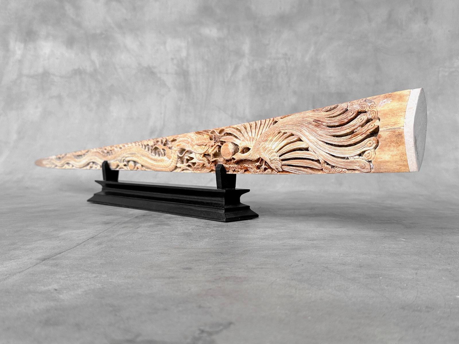 Impressive engraved swordfish rostrum - Dragon Phoenix motif - 4