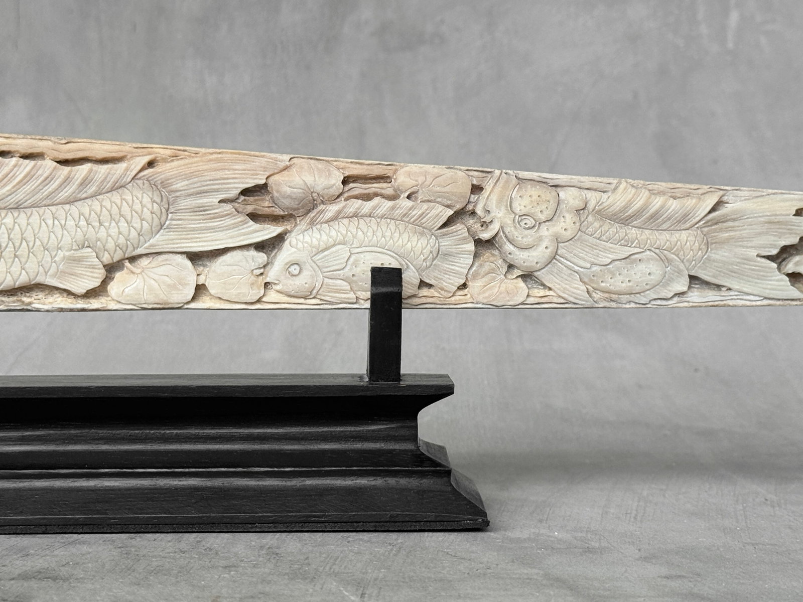 Stunning large carved swordfish tusk - Japanese koi motif - 8