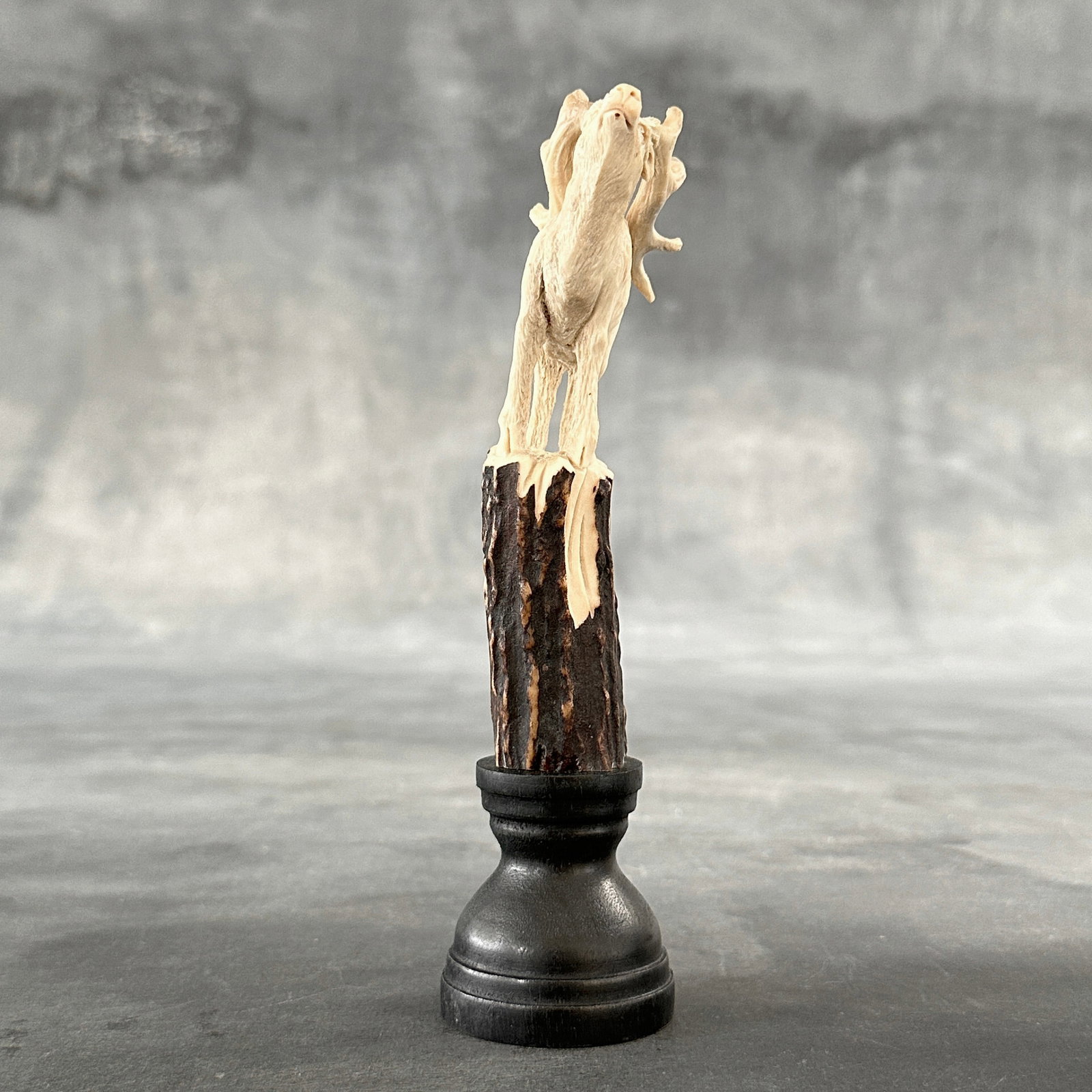 Stunning carved deer antler with stand - Deer - 9