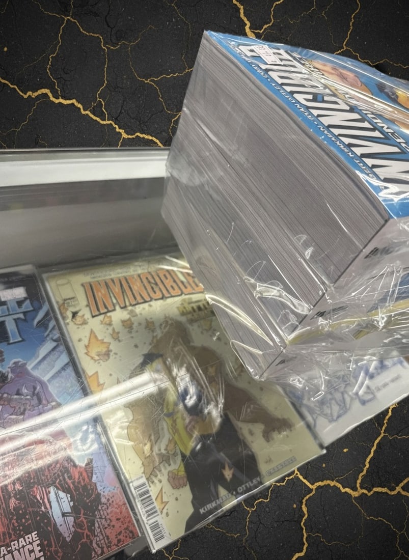 Invincible Hardcover Compendium Set Vol 1-3 Complete Graphic Novel Lot - 4