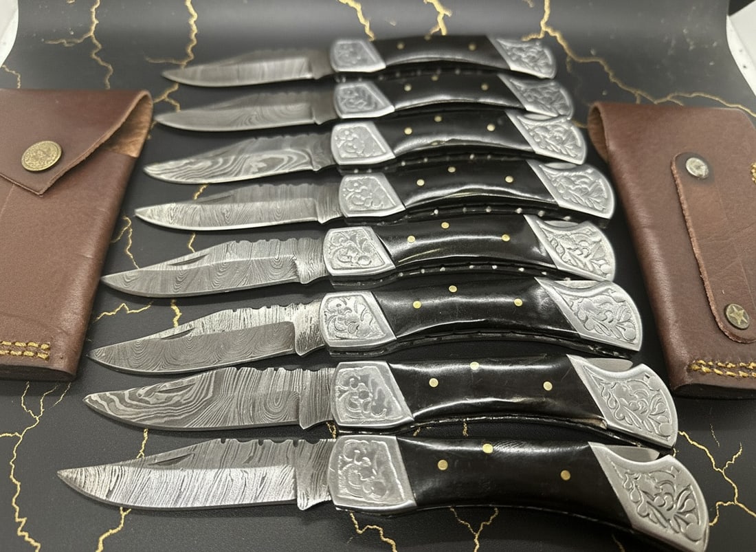 8 Damascus Steel Folding Pocket Knives Hand Forged Lockback w/ Sheath Set: Title:8 Damascus Steel Folding Pocket Knives Hand Forged Lockback w/ Sheath Set Description:This pocket knife features a handcrafted lockback design with a Damascus steel blade. The blade is