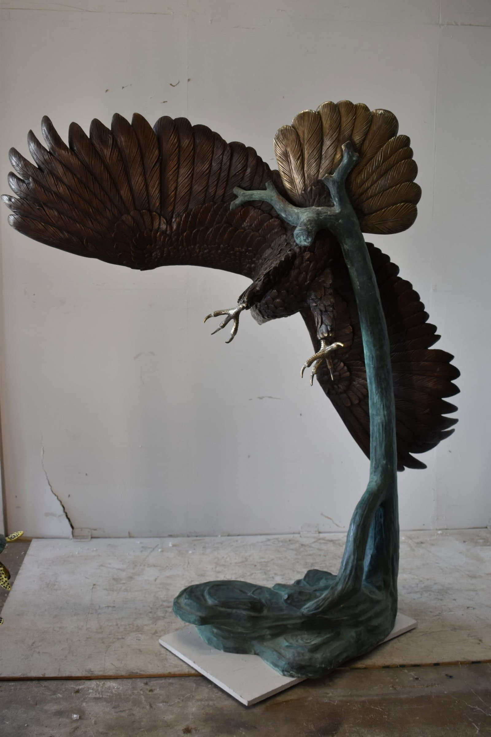 Giant Eagle in Action Looking for His Prey Bronze Statue Size: 78" x 28" x 74"H - 10