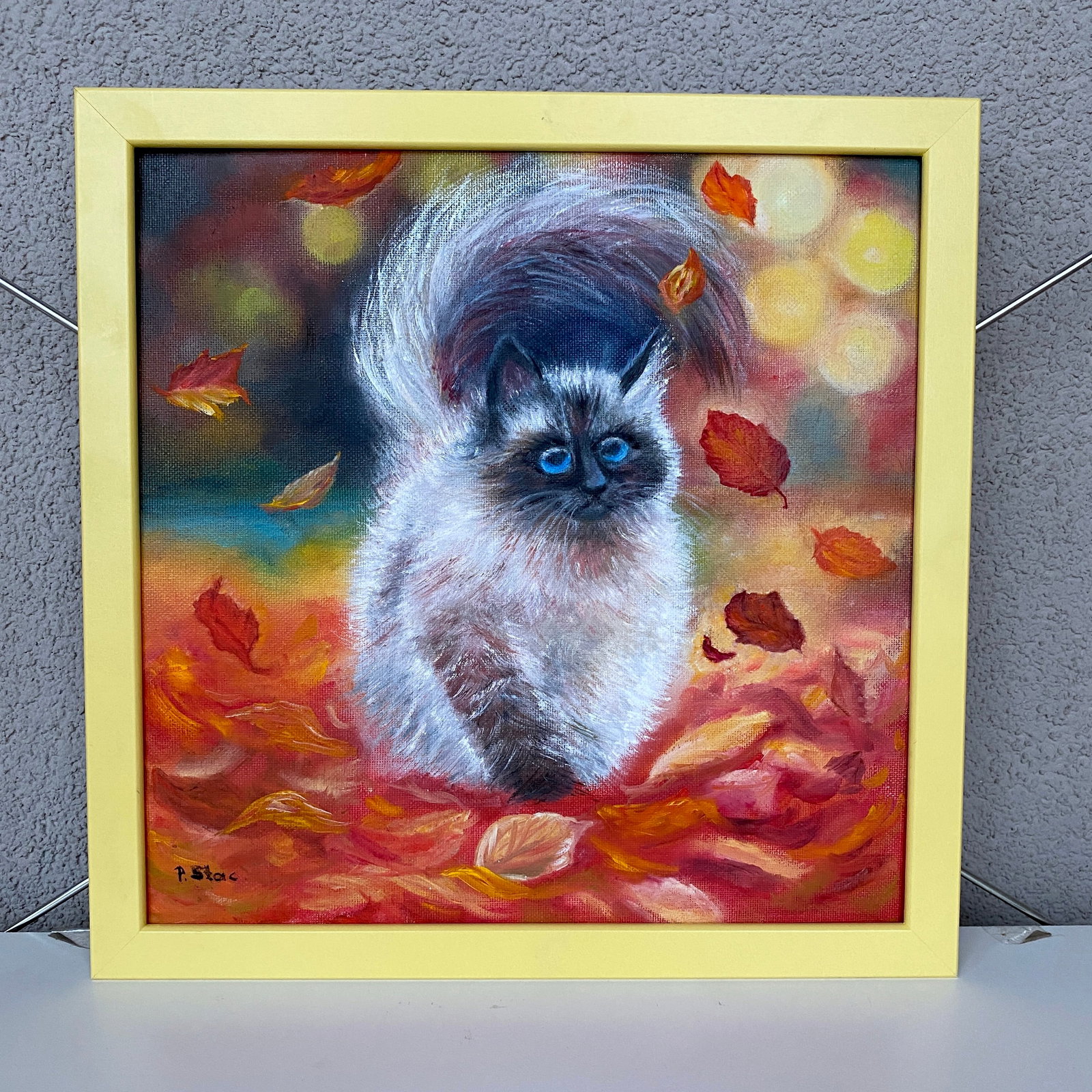 Hand painted cat portrait: Title: Hand painted cat portrait Maker:P. Stac Origin: Unknown Date/Period:Unknown Materials: Size:Size: 30 x 30 x 1 cm Description:Hand painted cat portraitSize: 30 x 30 x 1 cmWeight: 430 g (please s