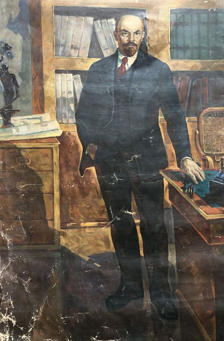 Oil painting Portrait of Lenin in his office Shingur Victor: No.AAA2671 The oil painting portrays a solemn portrait of Lenin, the Russian revolutionary leader, standing in an office. The background of the painting is dominated by a large bookcase filled with