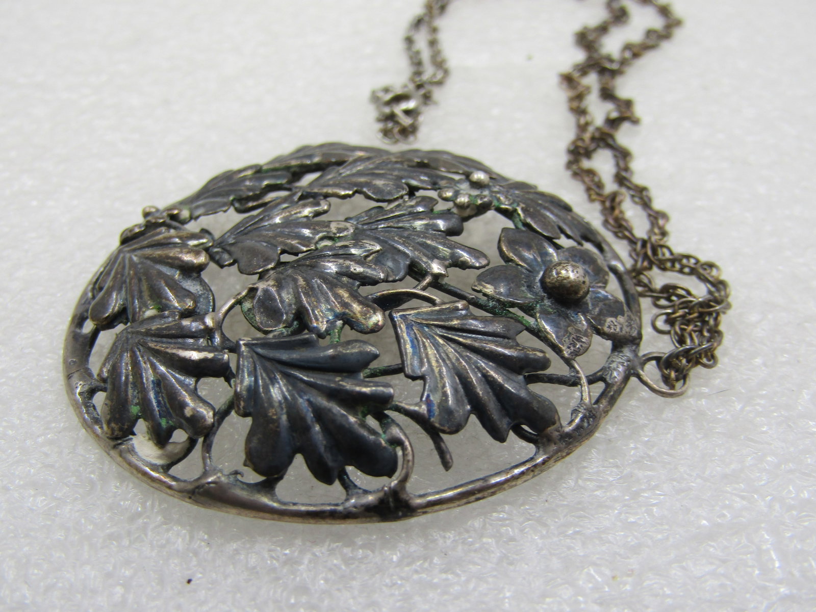 Vintage Sterling Coro Open Domed Leaf Necklace on 18" Chain - 6