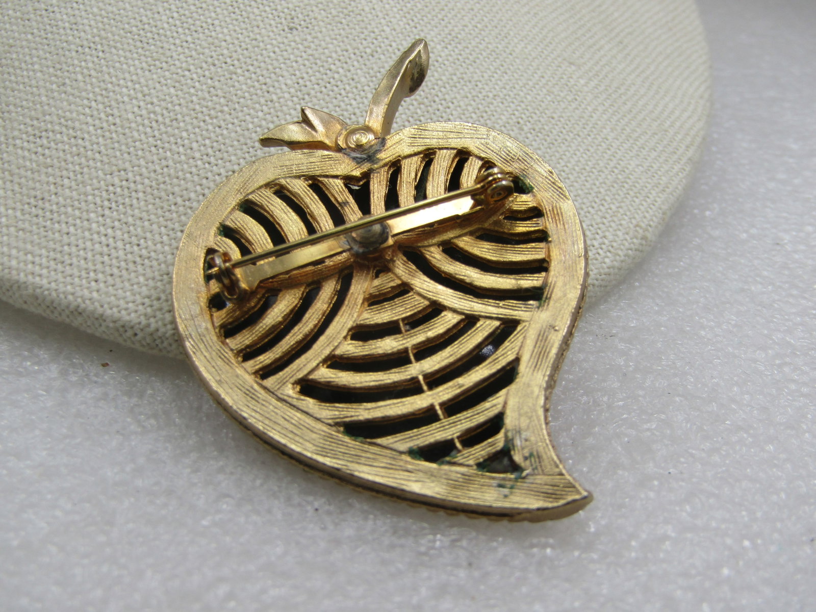 Vintage Wooden Heart Apple/Leaf Brooch, 2.5", 1960's - 4