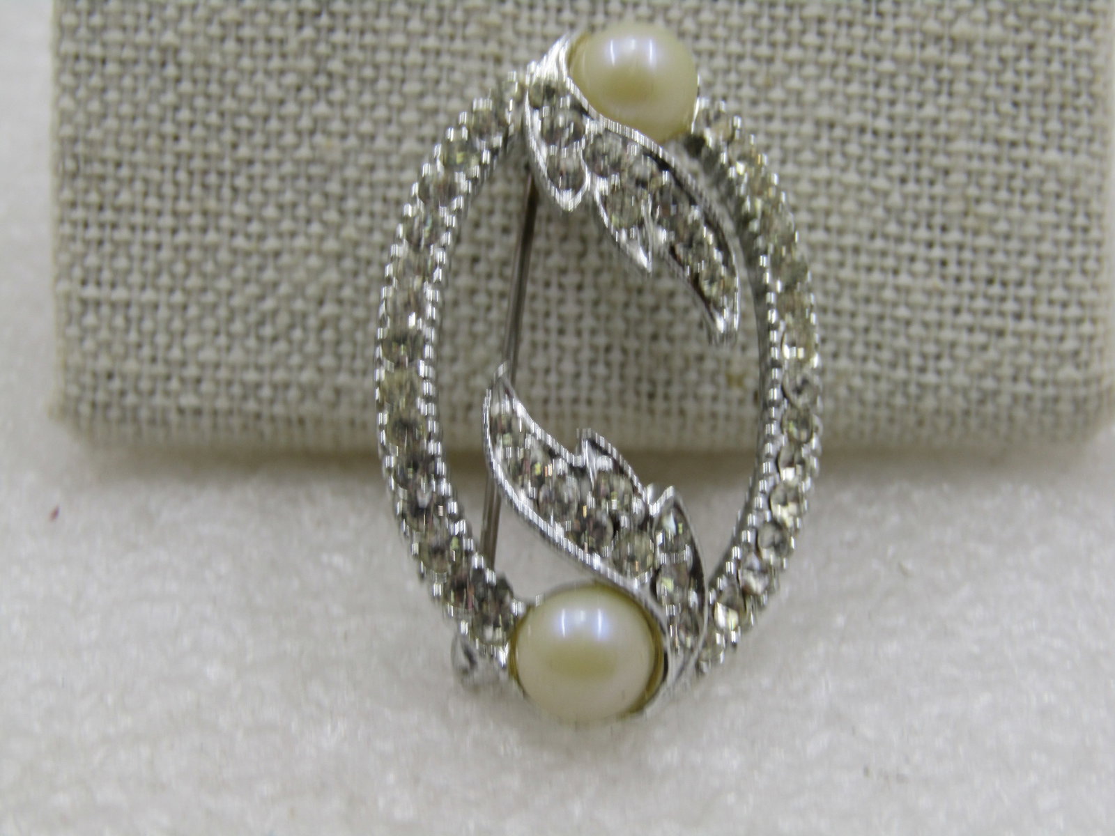 Vintage Clear Rhinestone & Faux Pearl Brooch, Deco Themed - 3