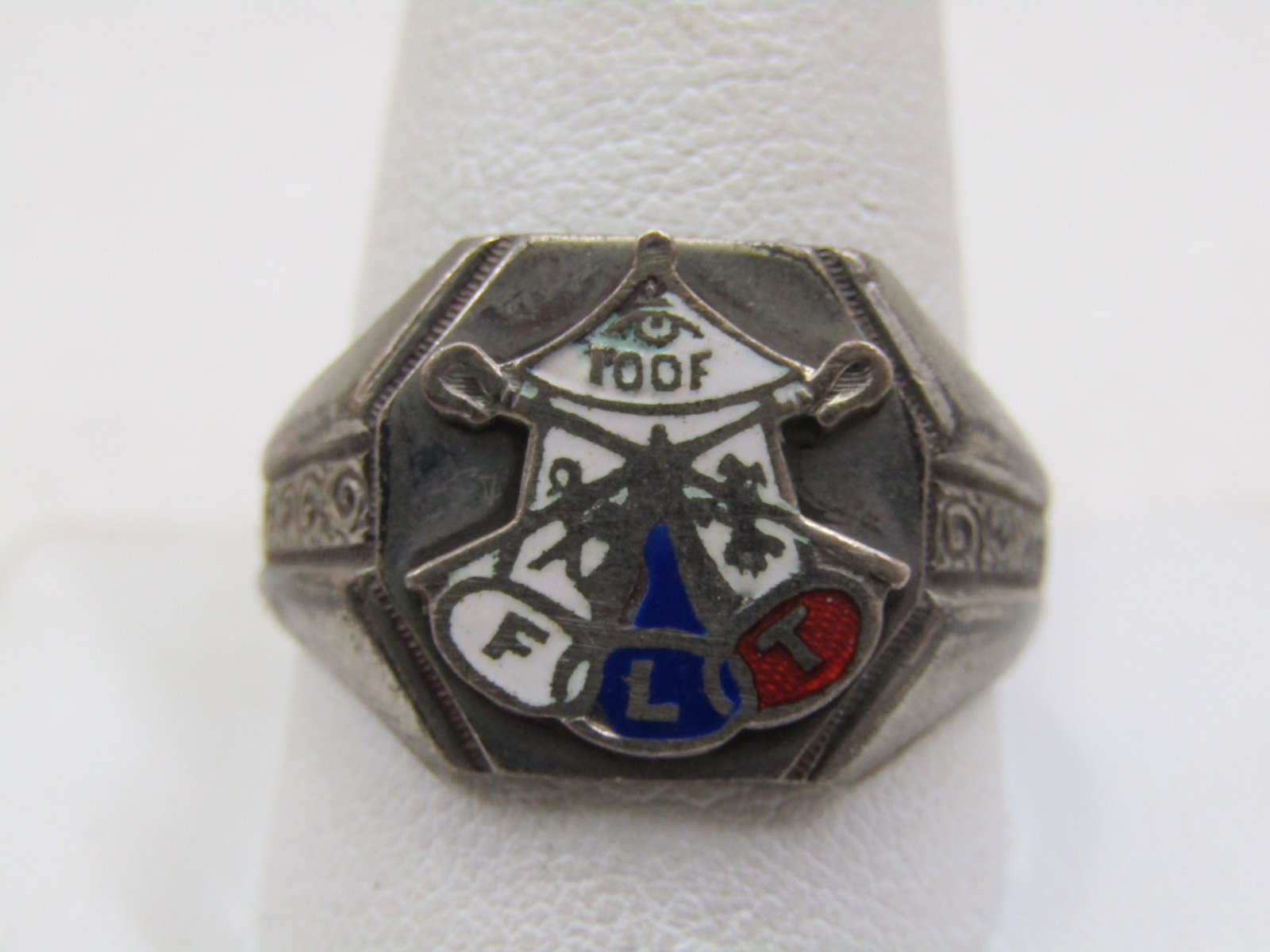 Sterling Enameled Oddfellows Ring, iOOF, FLT Sz. 12.75, Mid-Century (1 of 8)