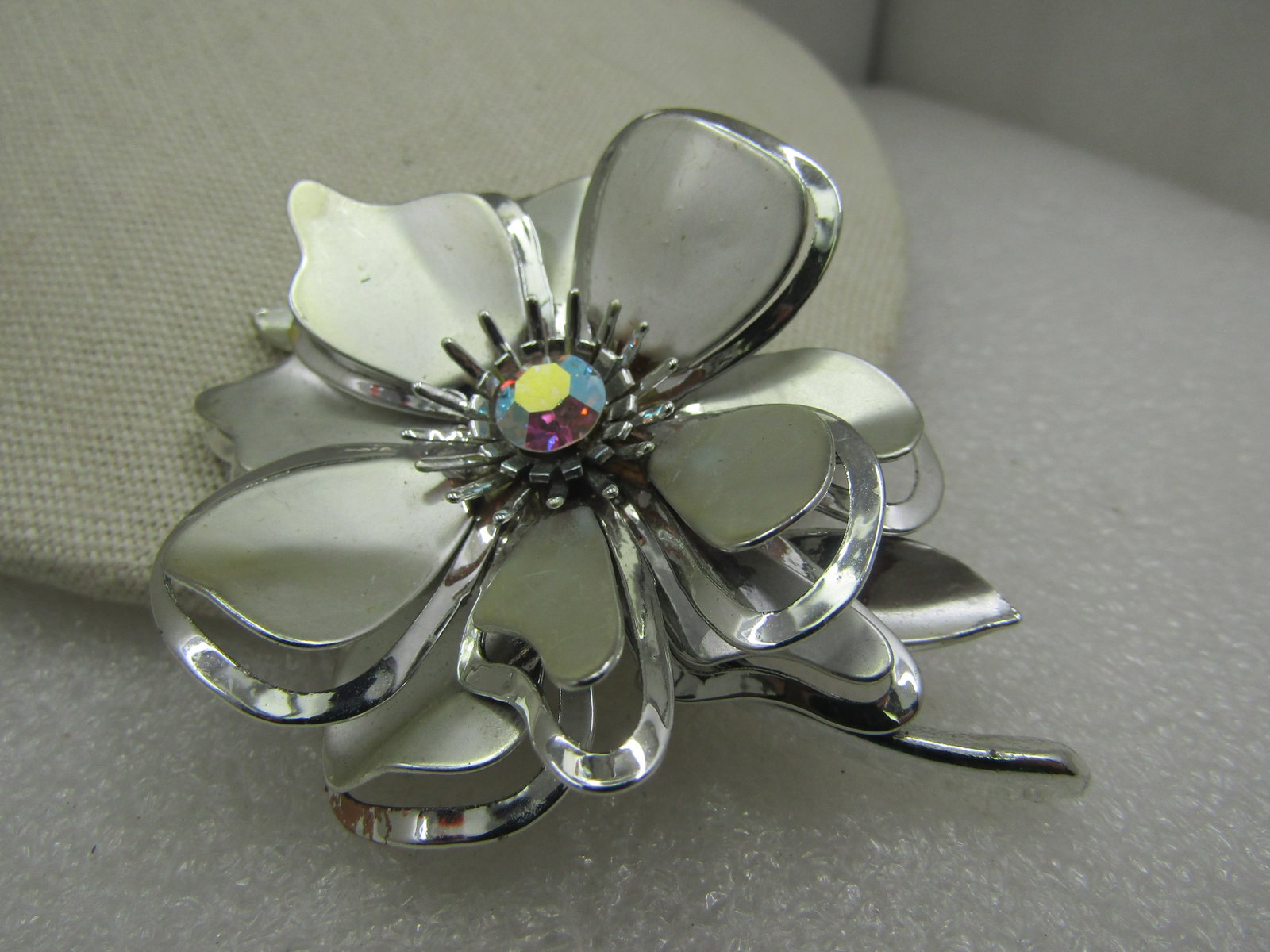 Vintage Silver Tone Floral Brooch, Aurora Borealis Rhinestone, 1960's - 3