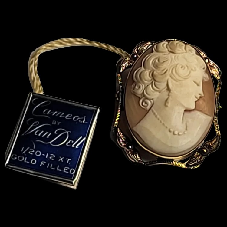 Vintage Van Dell Gold Filled Cameo Pin/Pendant/Brooch1 x 1.5 inchesTagged Cameos by Van Dell 1/20-12 (1 of 5)