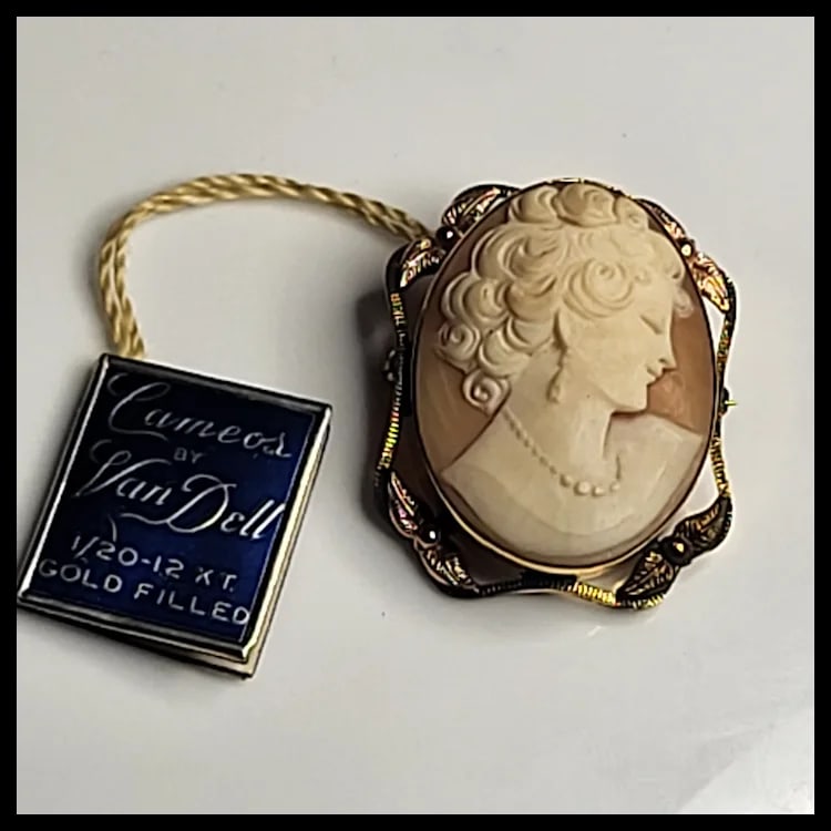 Vintage Van Dell Gold Filled Cameo Pin/Pendant/Brooch1 x 1.5 inchesTagged Cameos by Van Dell 1/20-12 - 2