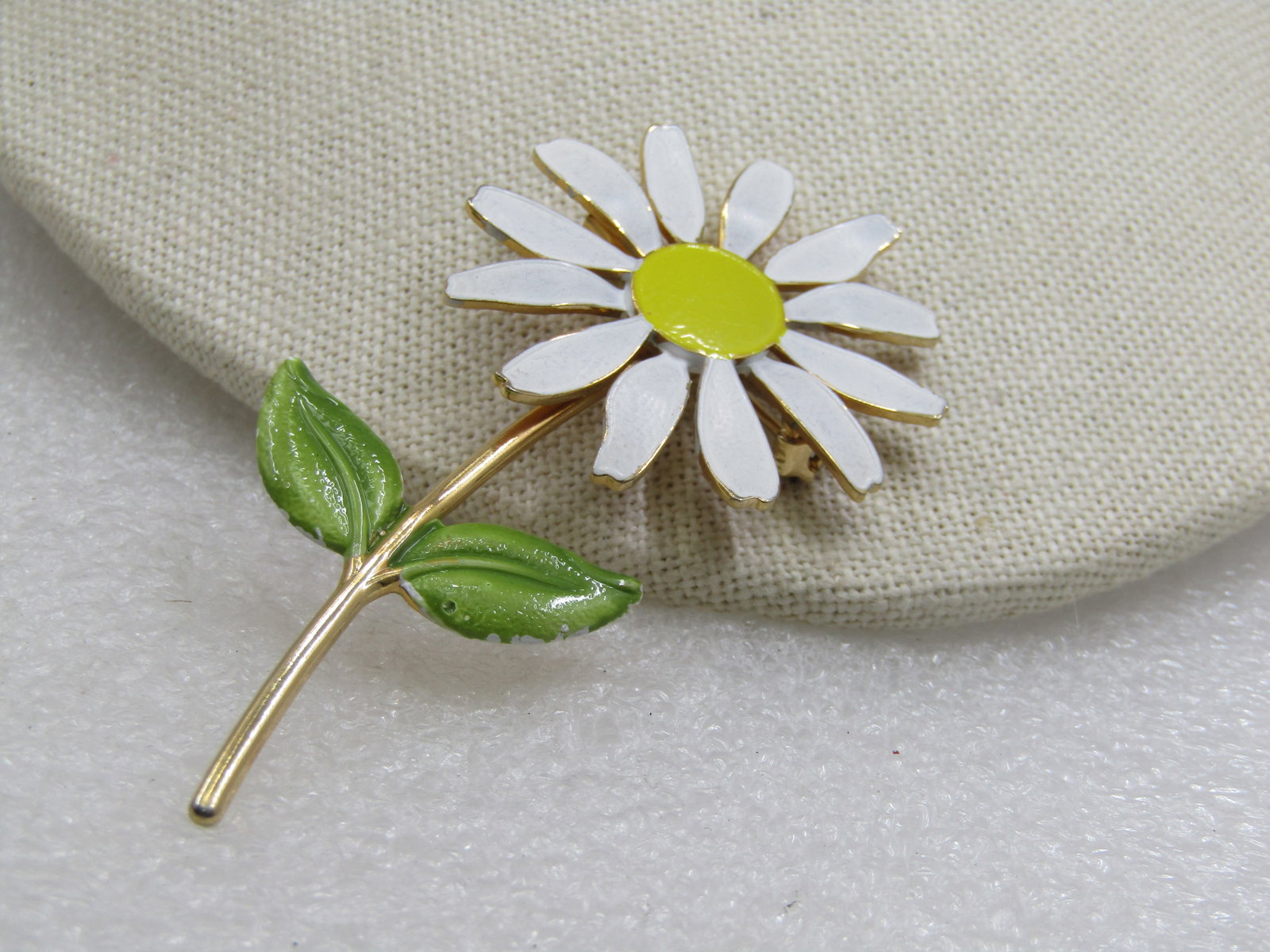 Vintage Enameled Daisy Brooch 1960's, 3" - 3