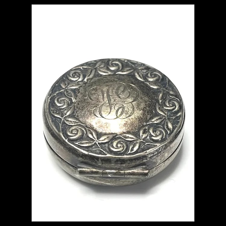 Vintage Sterling Silver Art Nouveau Pill Box/ Trinket Case - 3