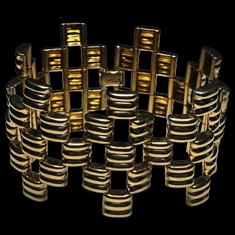 Vintage Kreisler 12k Gold Filled Art Deco Bracelet12k Gold FilledWeighs 41.9 gramsMeasures 8 inches: Vintage Kreisler 12k Gold Filled Art Deco Bracelet12k Gold FilledWeighs 41.9 gramsMeasures 8 inches longHallmarked Kreisler 12k Gold Filled vintage 12k Gold Filled Weighs 41.9 gramsMeasures 8 inches l