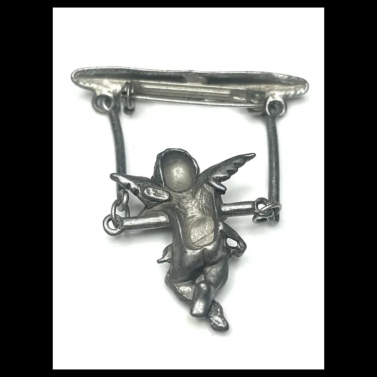 Vintage Articulated Swinging Cherub Brooch - 3