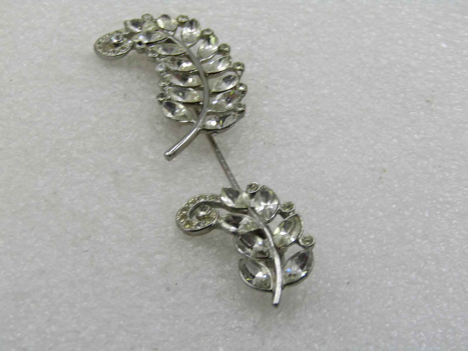 Vintage Rhinestone Leaf Stick Pin With Rhinestone End Cap, 1940's - 4