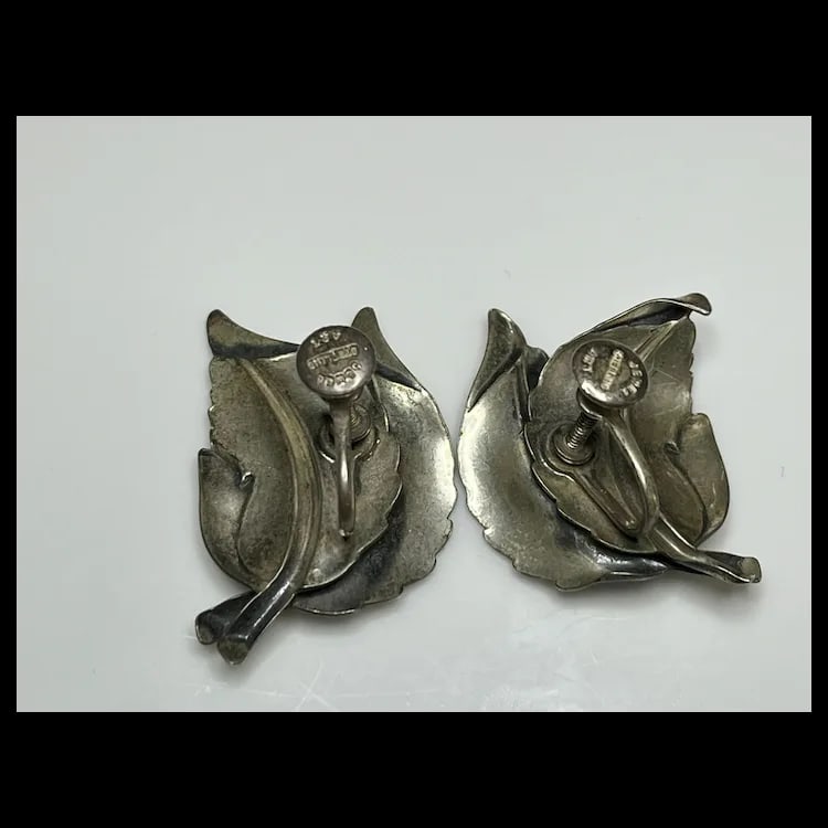 Vintage Jewel Art Sterling Silver Leaf Screw Back EarringsHallmarked Jewel Art SterlingWeighs 8.4 - 3