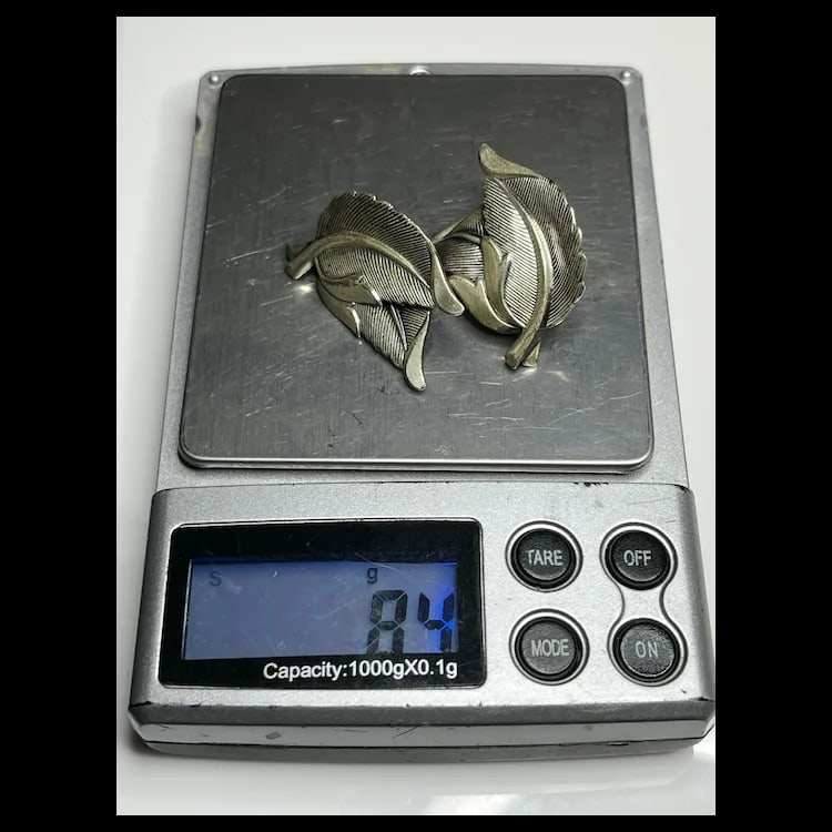 Vintage Jewel Art Sterling Silver Leaf Screw Back EarringsHallmarked Jewel Art SterlingWeighs 8.4 - 6
