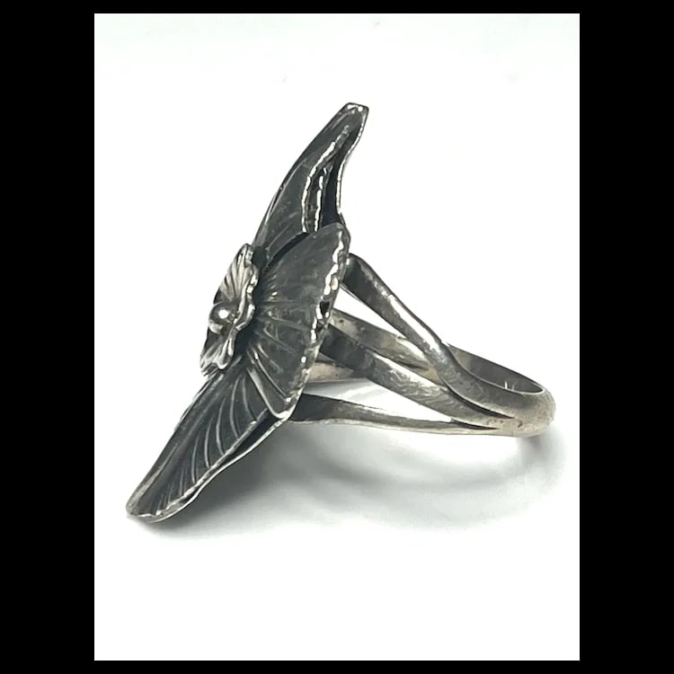 Vintage Handmade Artisan Sterling Silver Flower Ring - 3