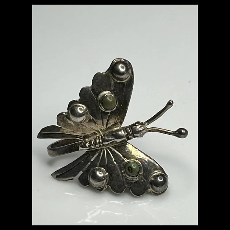Vintage Sterling Silver MEXICO Butterfly Screw Back EarringsHallmarked Sterling MEXICOWeighs 6 - 3