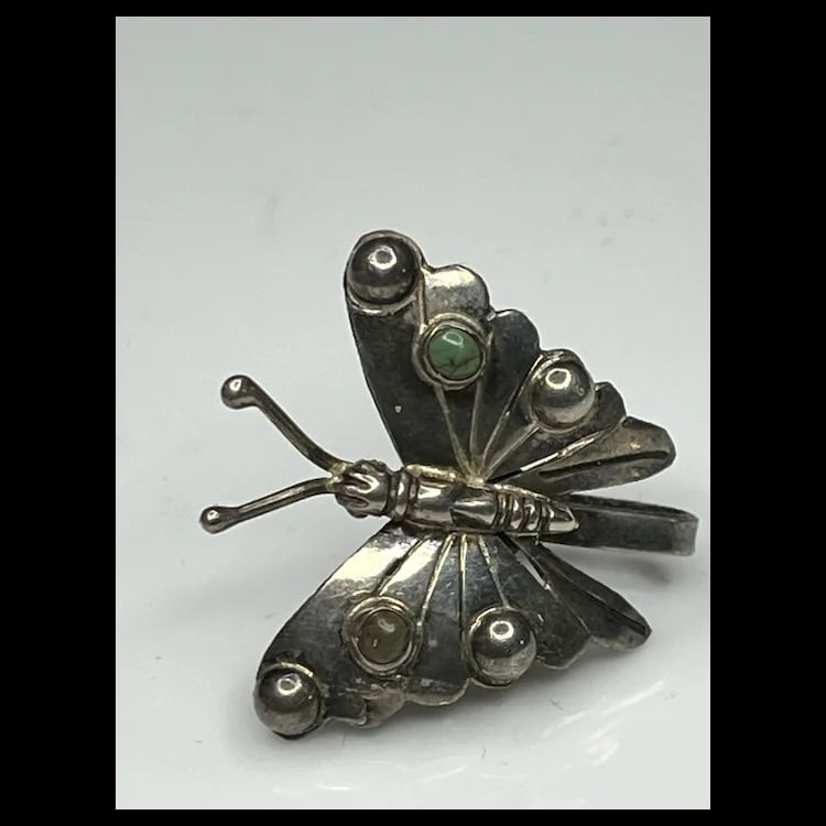 Vintage Sterling Silver MEXICO Butterfly Screw Back EarringsHallmarked Sterling MEXICOWeighs 6 - 4