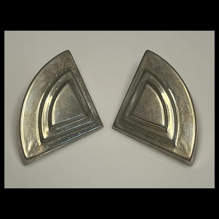 Vintage Sterling Silver Oversized Triangle Earrings Sterling SilverWeighs 13.3 gramsMeasures 1.25 x - 2