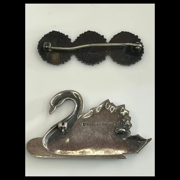 Vintage Sterling and Enamel Daisy and Swan Brooches - 6