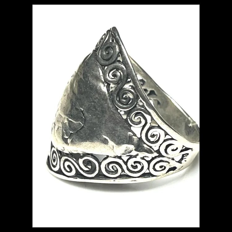 Estate Or Paz Israel Hammered Sterling Silver Ring - 3