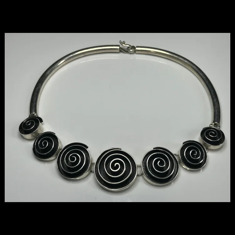 Vintage Mexico CII 925 100g Sterling Silver Spiral Choker/NecklaceSterling SilverWeighs 101.6 - 2