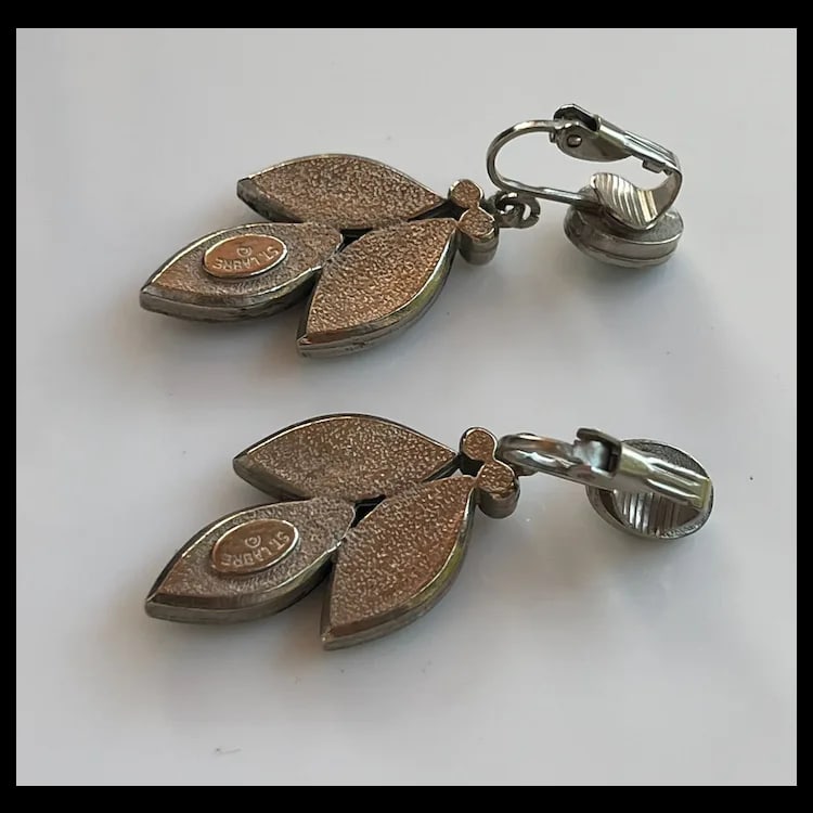 ST. LABRE Native American Style Silver Tone EarringsCostume Weighs 15.8 gramsMeasures .75 x 2 inches - 3