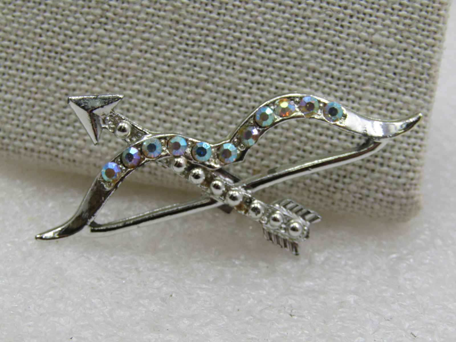 Vintage Aurora Borealis Rhinestone Bow Arrow Brooch. 2", 1950's-1960's. - 3