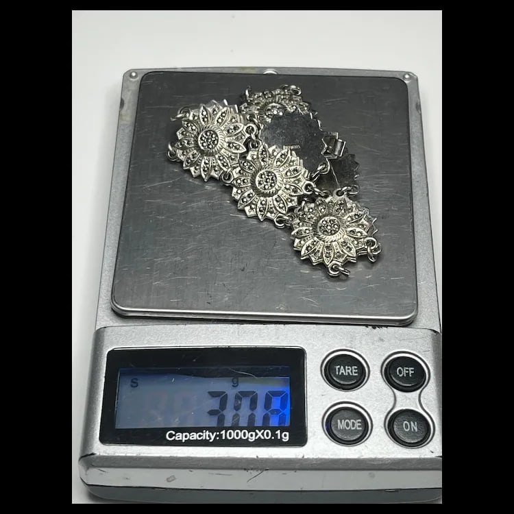 Vintage Marcasite Floral Link Sterling Silver BraceletSterling Silver, MarcasiteWeighs 30.8 - 7
