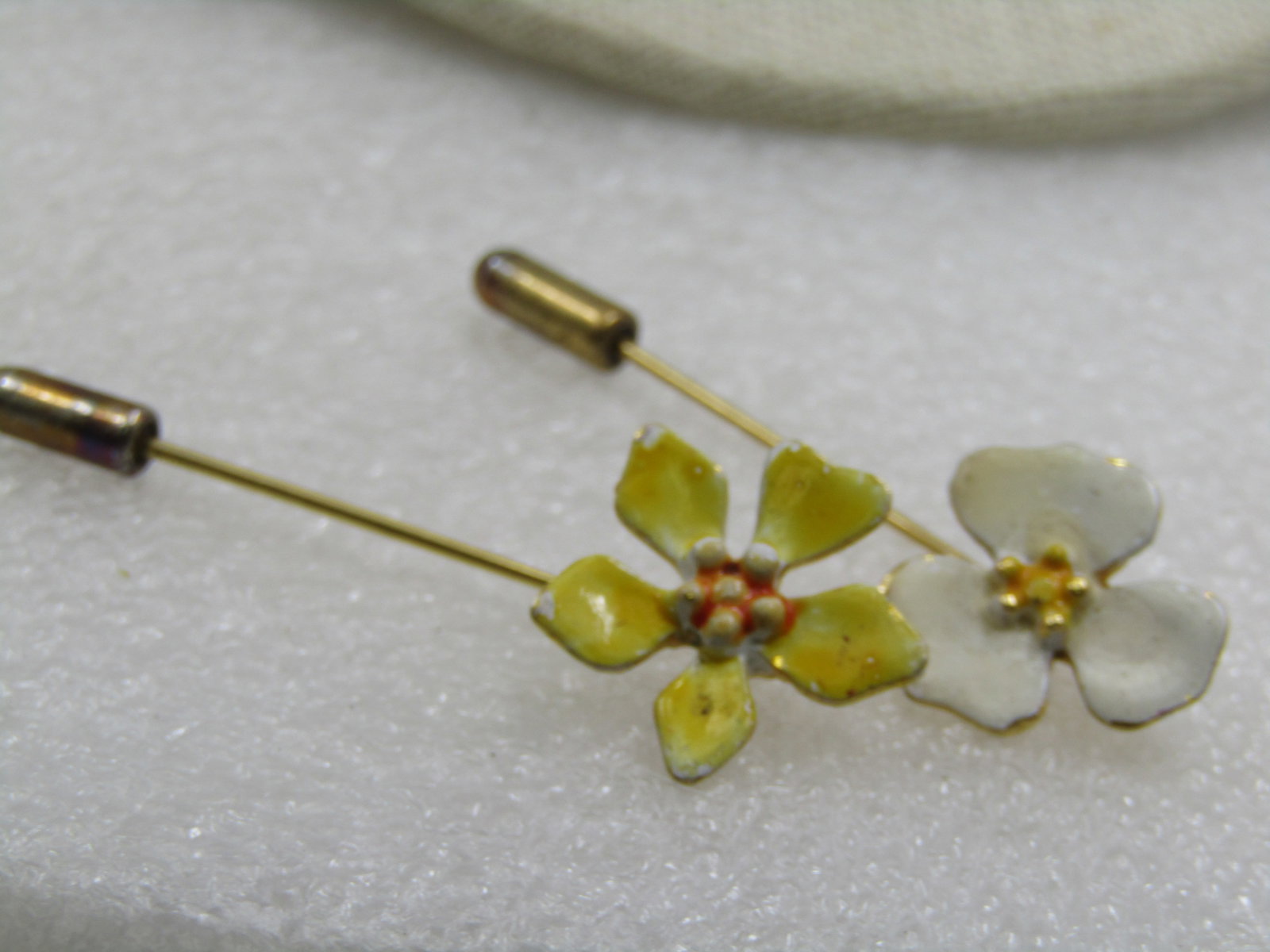 Vintage Pair of Enameled Floral Stick Pins, 1960's - 3