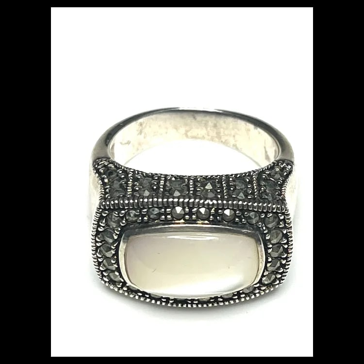 Estate Sterling SIlver Marcasite Statement Ring - 2